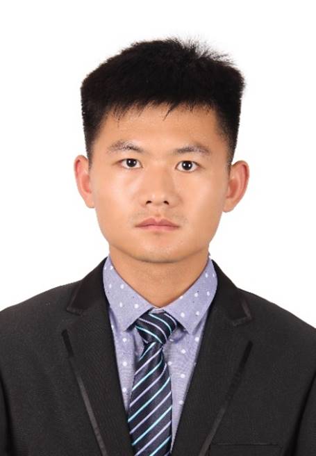 说明: F:\李彬简历\西装证件照.jpg
